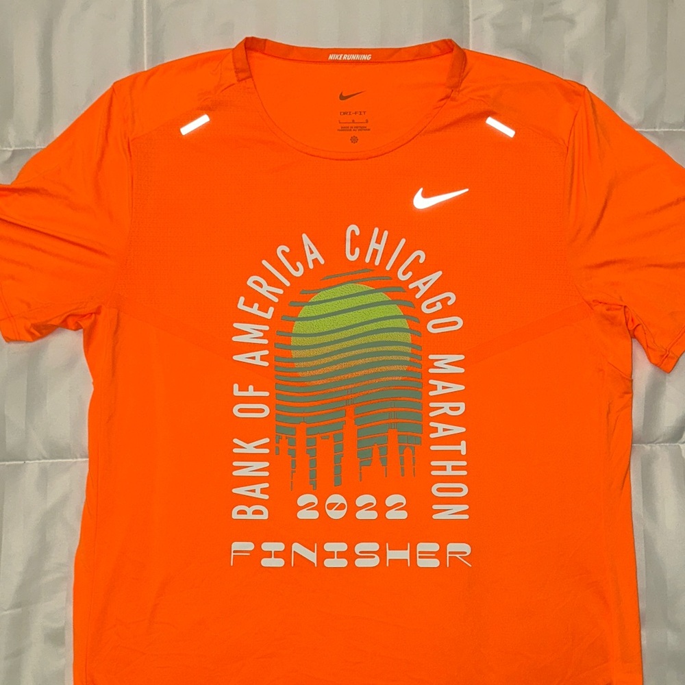 Nike Men's Orange Chicago Marathon Finisher Tee 2022